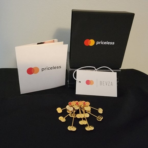 Mastercard/Bevza Ukraine KALYNA Pin (NWT) - Picture 6 of 12